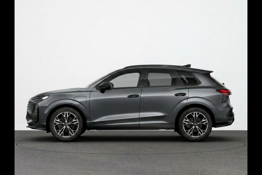 Audi Q3 S edition e-hybrid 272 pk | Panorama-glasdak | Optiekpakket zwart-glanzend | Sportstoelen zwart leder | Techniekpakket plus |