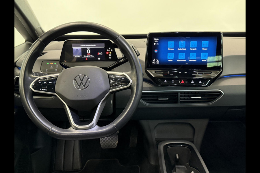 Volkswagen ID.3 Life 58 kWh SOH 92% Navigatie Apple Carplay Android Auto Parkeersensoren Adaptive Cruise Control Stoel- en stuurverwarming Climate Control