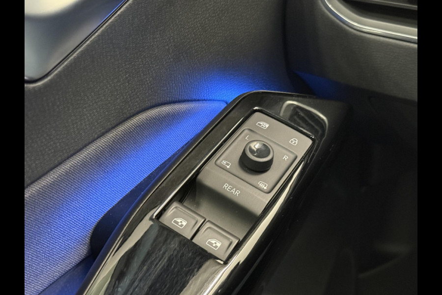 Volkswagen ID.3 Life 58 kWh SOH 92% Navigatie Apple Carplay Android Auto Parkeersensoren Adaptive Cruise Control Stoel- en stuurverwarming Climate Control