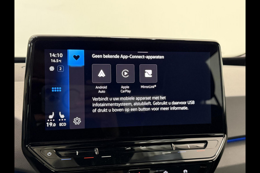 Volkswagen ID.3 Life 58 kWh SOH 92% Navigatie Apple Carplay Android Auto Parkeersensoren Adaptive Cruise Control Stoel- en stuurverwarming Climate Control