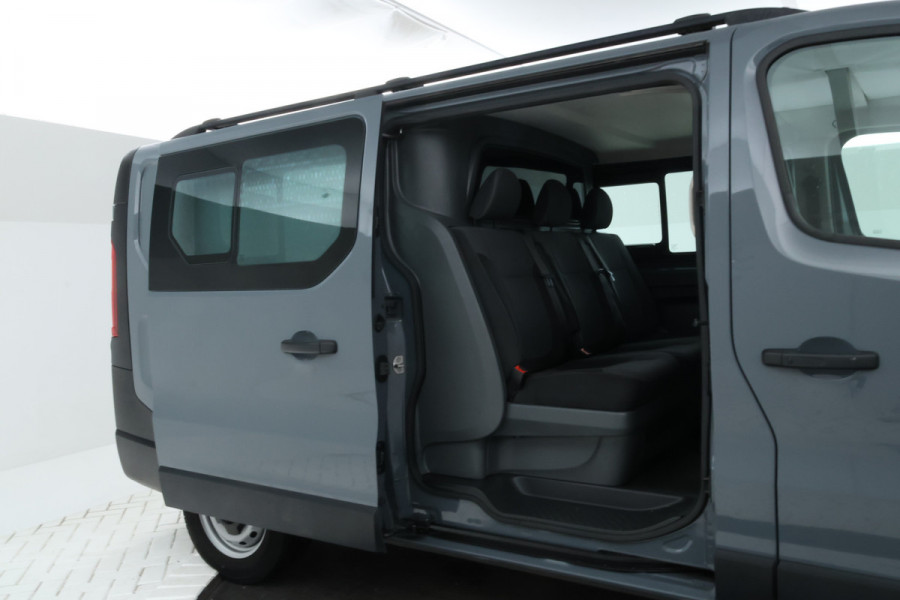Renault Trafic 2.0 dCi 145 T29 L2H1 DC Comfort 5 Pers. Automaat, Cruise,  Airco