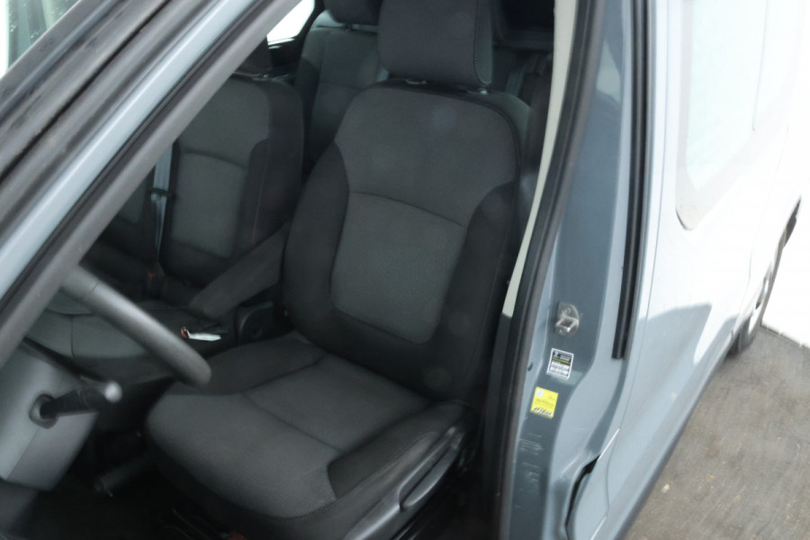 Renault Trafic 2.0 dCi 145 T29 L2H1 DC Comfort 5 Pers. Automaat, Cruise,  Airco