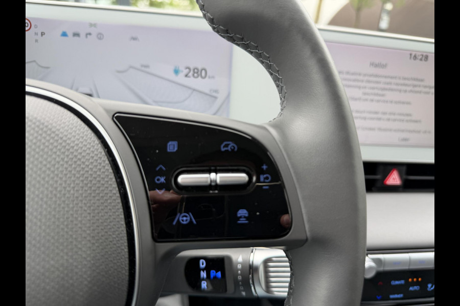 Hyundai IONIQ 5 Connect 77.4 kWh SOH 99%| WARMTEPOMP| HYUNDAI GARANTIE T/M 07-2028| ACHTERBANK VERWARMD| AFNEEMBARE TREKHAAK| ELEK. STOELEN| ADAPTIVE CRUISE CONTROL| DEALER ONDERHOUDEN| STOEL + STUURVERWARMING