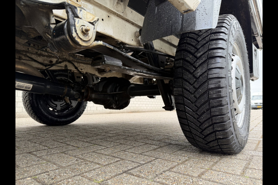 Volkswagen Crafter 35 2.0 TDI 177pk L3 EL DC 6 persoons Comfortline / RWD achterwielaandrijving / euro 6 / lease vanaf € / trekhaak 3500kg / camera / bpm vrij / vaste prijs rijklaar € 23.950 ex btw