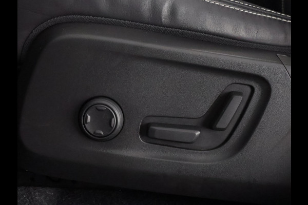 Volvo XC40 Recharge P8 AWD R-Design Two-Tone | Apple Carplay & AndroidAUTO | Camera |