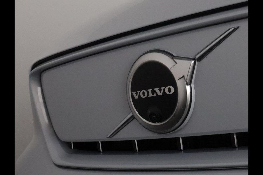 Volvo XC40 Recharge P8 AWD R-Design Two-Tone | Apple Carplay & AndroidAUTO | Camera |