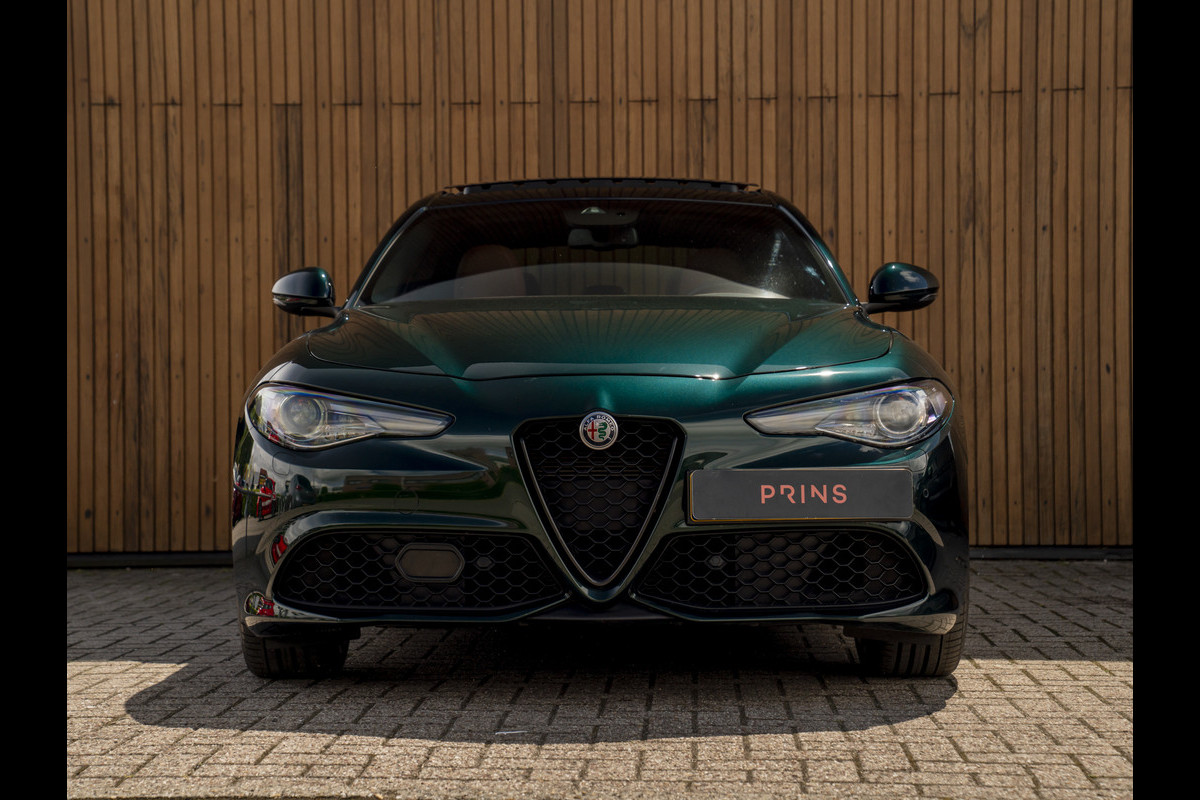 Alfa Romeo Giulia 2.0T Veloce AWD 280pk | Pano-dak | Harman/Kardon | Verde Visconti