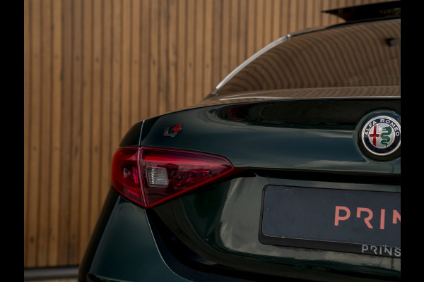 Alfa Romeo Giulia 2.0T Veloce AWD 280pk | Pano-dak | Harman/Kardon | Verde Visconti