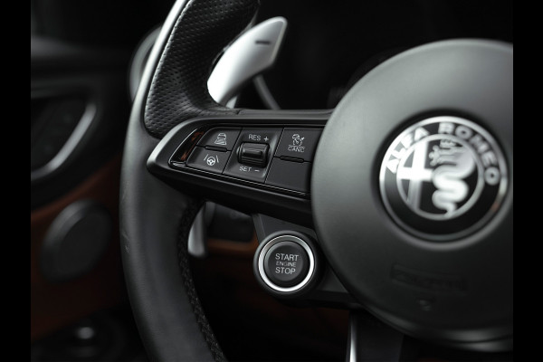 Alfa Romeo Giulia 2.0T Veloce AWD 280pk | Pano-dak | Harman/Kardon | Verde Visconti