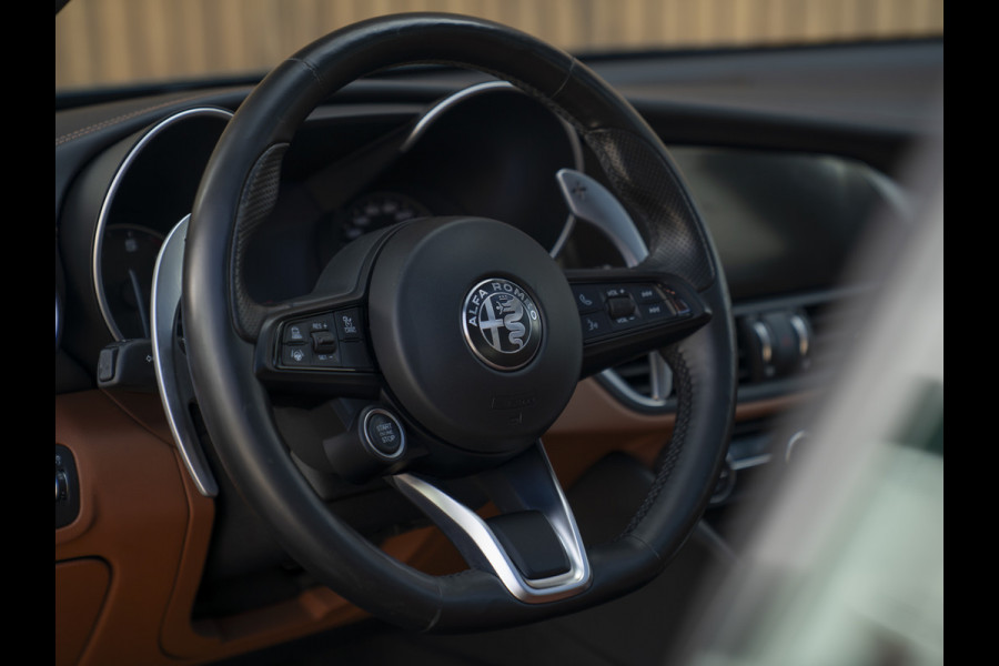 Alfa Romeo Giulia 2.0T Veloce AWD 280pk | Pano-dak | Harman/Kardon | Verde Visconti