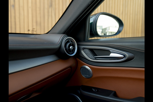 Alfa Romeo Giulia 2.0T Veloce AWD 280pk | Pano-dak | Harman/Kardon | Verde Visconti