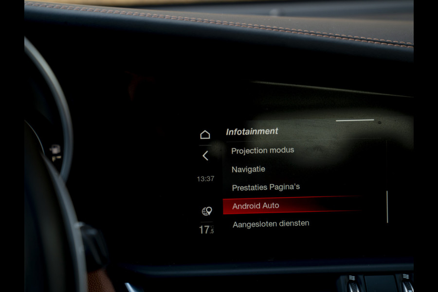 Alfa Romeo Giulia 2.0T Veloce AWD 280pk | Pano-dak | Harman/Kardon | Verde Visconti