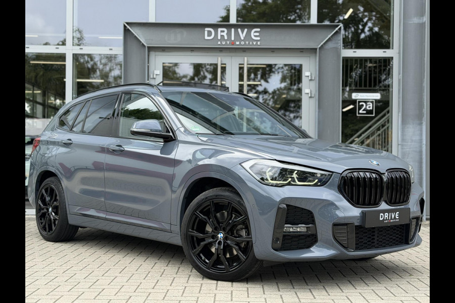 BMW X1 xDrive25e High Ex. M-Sport |Pano|ACC|HUD|Memory|Cam|Trekhaak|Sfeer|19"
