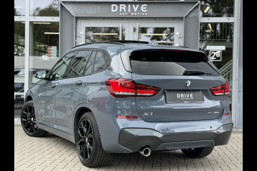 BMW X1 xDrive25e High Ex. M-Sport |Pano|ACC|HUD|Memory|Cam|Trekhaak|Sfeer|19"