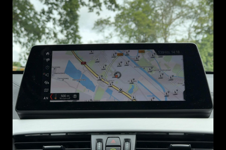 BMW X1 xDrive25e High Ex. M-Sport |Pano|ACC|HUD|Memory|Cam|Trekhaak|Sfeer|19"