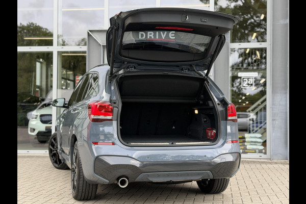 BMW X1 xDrive25e High Ex. M-Sport |Pano|ACC|HUD|Memory|Cam|Trekhaak|Sfeer|19"