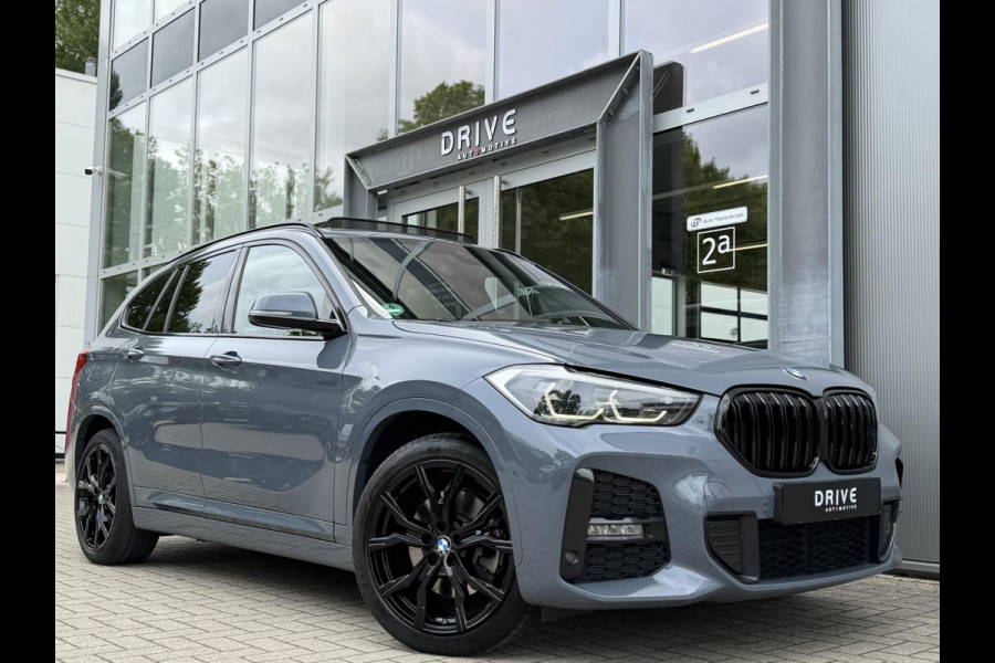 BMW X1 xDrive25e High Ex. M-Sport |Pano|ACC|HUD|Memory|Cam|Trekhaak|Sfeer|19"