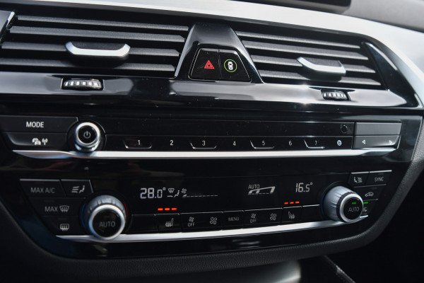 BMW 5 Serie 520e M-Sport, [SoH 90%], Shadow Line, Laser, Memory, HUD, Camera, Carplay, Ambient,