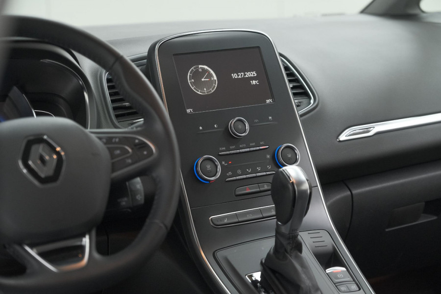 Renault Scénic TCe 140 EDC Limited | Camera | Stoelverwarming | Navigatie | Apple Carplay