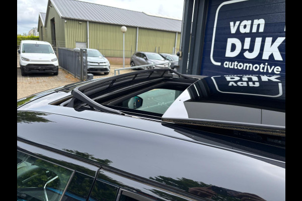 Land Rover Range Rover Evoque 1.5 P300e AWD R-Dynamic SE Panoramadak Lederen bekleding R Dynamic Exterior + Black Pack 20” lichtmetalen velgen