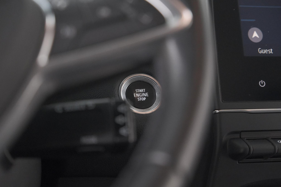 Renault Captur TCe 100 Intens | Trekhaak | Navigatie | Parkeersensoren | Apple Carplay