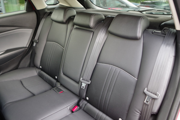 Mazda CX-3 2.0 SkyActiv-G GT-M 120 PK Automaat, Cruise Control, Trekhaak, Stoelverwarming, LED, Navigatie