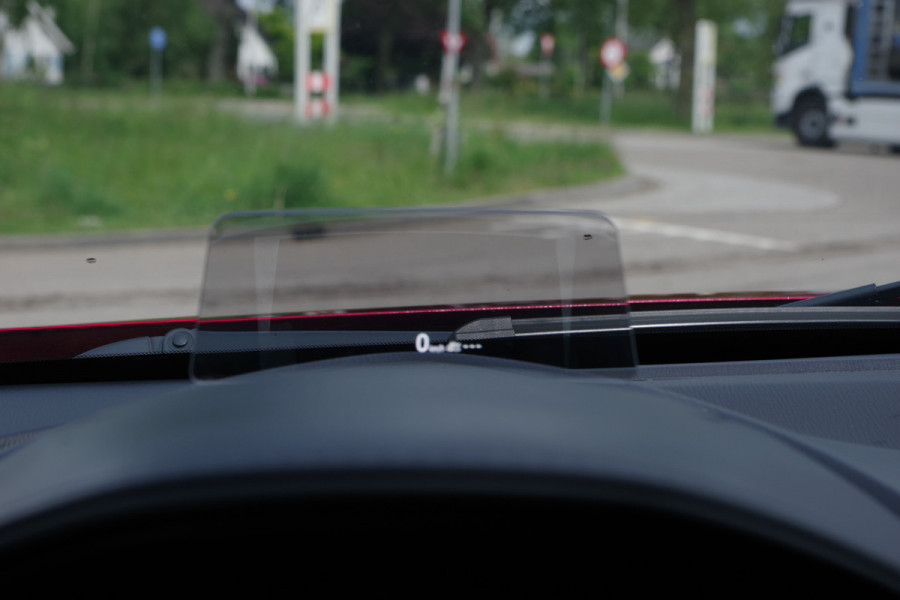 Mazda CX-3 2.0 SkyActiv-G GT-M 120 PK Automaat, Cruise Control, Trekhaak, Stoelverwarming, LED, Navigatie
