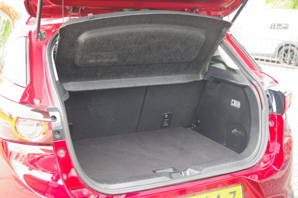 Mazda CX-3 2.0 SkyActiv-G GT-M 120 PK Automaat, Cruise Control, Trekhaak, Stoelverwarming, LED, Navigatie