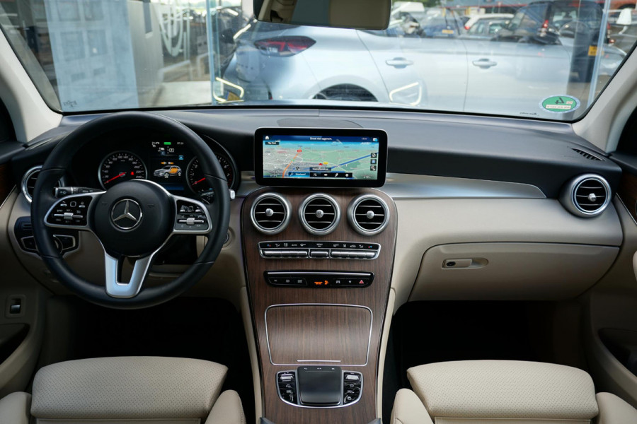 Mercedes-Benz GLC 300e 4MATIC Business Solution Luxury