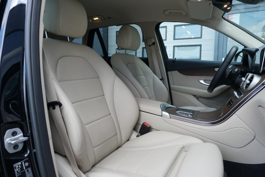Mercedes-Benz GLC 300e 4MATIC Business Solution Luxury