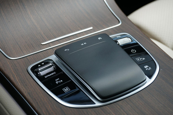 Mercedes-Benz GLC 300e 4MATIC Business Solution Luxury