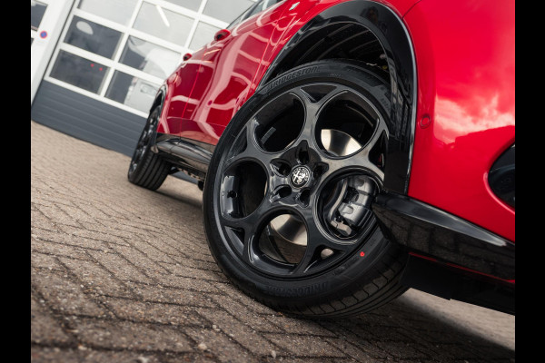 Alfa Romeo Tonale 1.3 Ibrida Plug-In Q4 270pk AWD Ti | Tech Pack | 19" | Bicolore