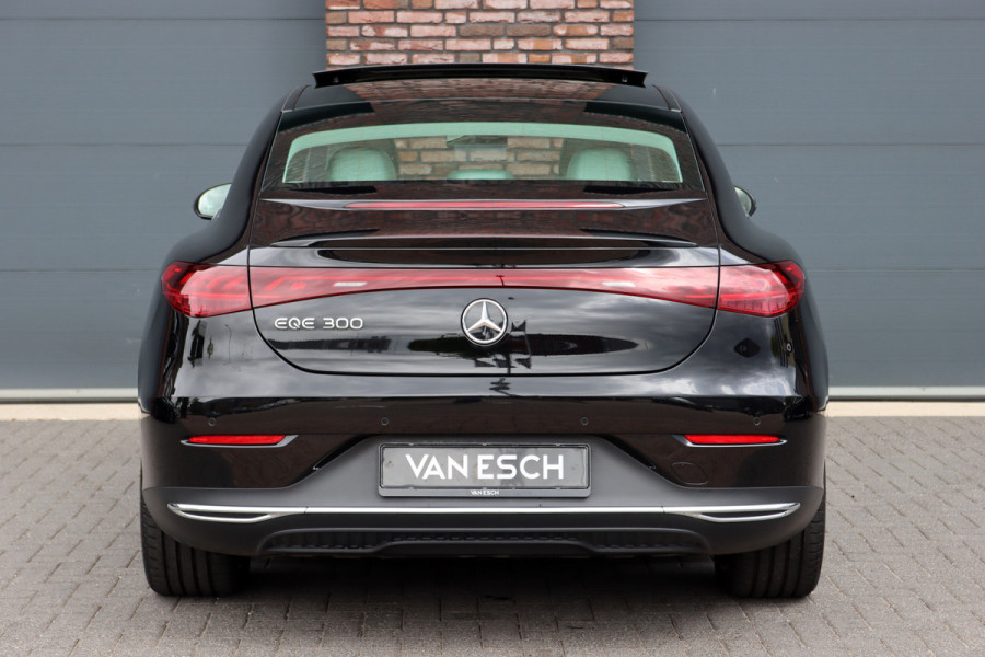 Mercedes-Benz EQE 300 Business Line 90 kWh | 49.000,- ex BTW | Hyperscreen | Luchtvering | Distronic | Panoramadak | Burmester | Camera | | Leder | Verwarmd Stuurwiel | Warmtepomp | Rijassistentiepakket |