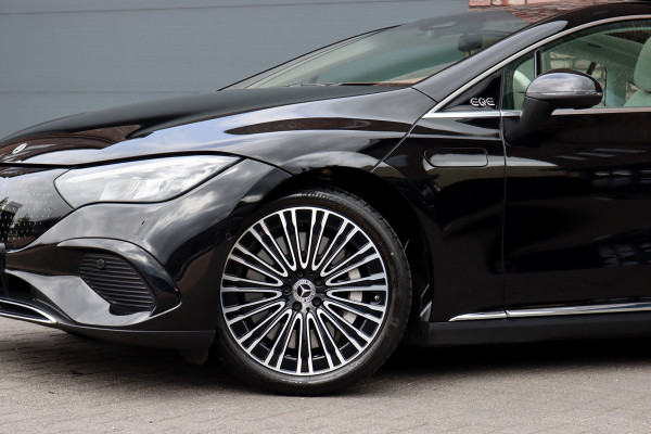 Mercedes-Benz EQE 300 Business Line 90 kWh | 49.000,- ex BTW | Hyperscreen | Luchtvering | Distronic | Panoramadak | Burmester | Camera | | Leder | Verwarmd Stuurwiel | Warmtepomp | Rijassistentiepakket |