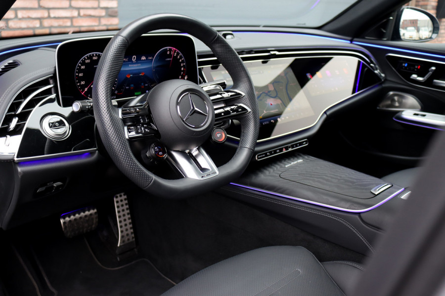 Mercedes-Benz E-Klasse Estate AMG 53 4MATIC+ | 585pk | Hyperscreen | Achterasbesturing | Distronic+ | Stoelventilatie | Trekhaak | Panoramadak | Digital Light | Burmester | HUD | Verwarmd Stuurwiel |