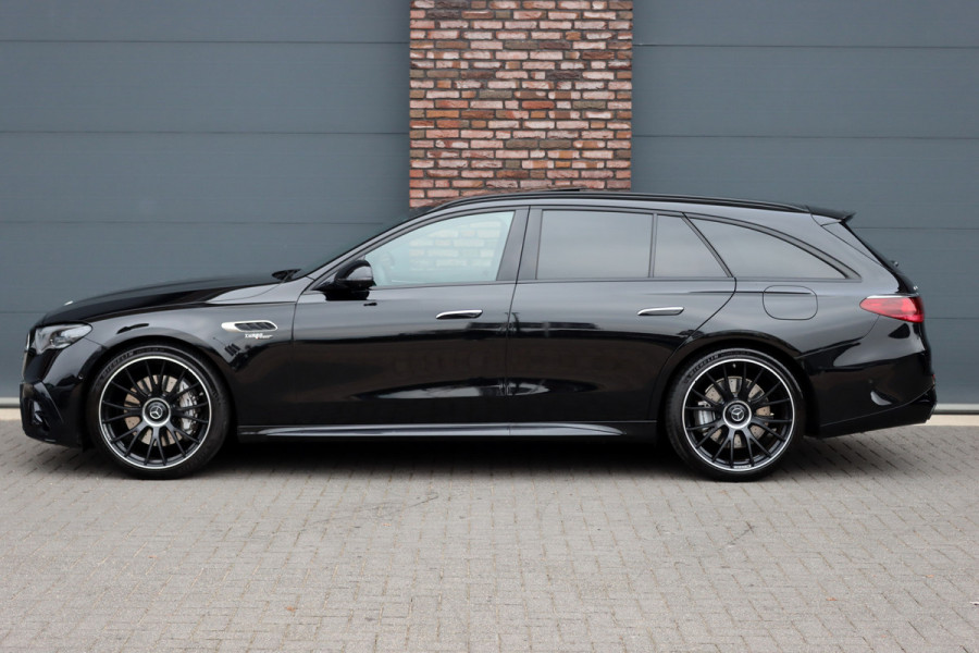 Mercedes-Benz E-Klasse Estate AMG 53 4MATIC+ | 585pk | Hyperscreen | Achterasbesturing | Distronic+ | Stoelventilatie | Trekhaak | Panoramadak | Digital Light | Burmester | HUD | Verwarmd Stuurwiel |