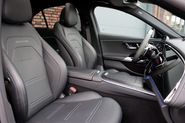 Mercedes-Benz E-Klasse Estate AMG 53 4MATIC+ | 585pk | Hyperscreen | Achterasbesturing | Distronic+ | Stoelventilatie | Trekhaak | Panoramadak | Digital Light | Burmester | HUD | Verwarmd Stuurwiel |