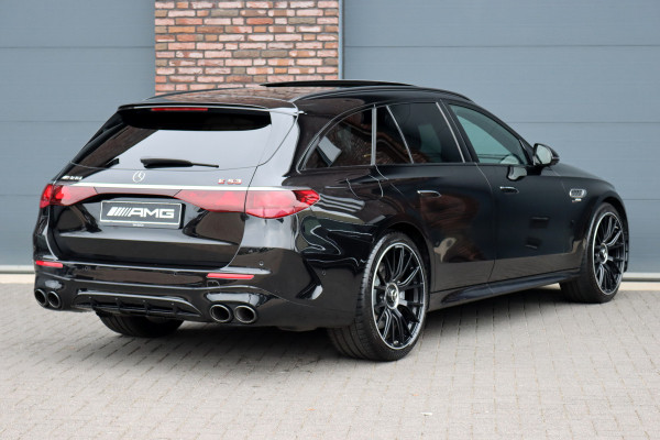 Mercedes-Benz E-Klasse Estate AMG 53 4MATIC+ | 585pk | Hyperscreen | Achterasbesturing | Distronic+ | Stoelventilatie | Trekhaak | Panoramadak | Digital Light | Burmester | HUD | Verwarmd Stuurwiel |