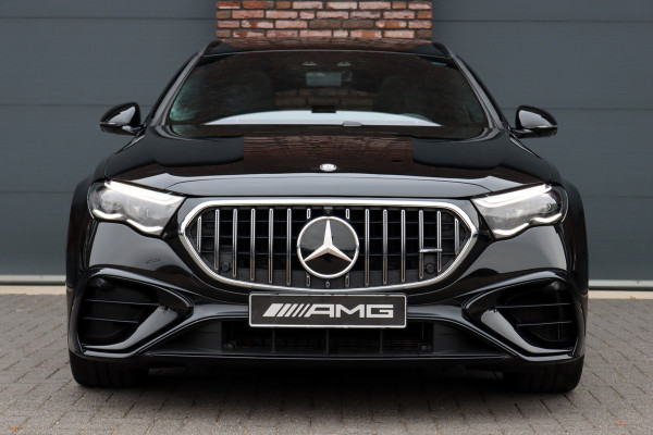 Mercedes-Benz E-Klasse Estate AMG 53 4MATIC+ | 585pk | Hyperscreen | Achterasbesturing | Distronic+ | Stoelventilatie | Trekhaak | Panoramadak | Digital Light | Burmester | HUD | Verwarmd Stuurwiel |