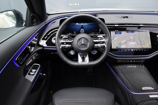 Mercedes-Benz E-Klasse Estate AMG 53 4MATIC+ | 585pk | Hyperscreen | Achterasbesturing | Distronic+ | Stoelventilatie | Trekhaak | Panoramadak | Digital Light | Burmester | HUD | Verwarmd Stuurwiel |