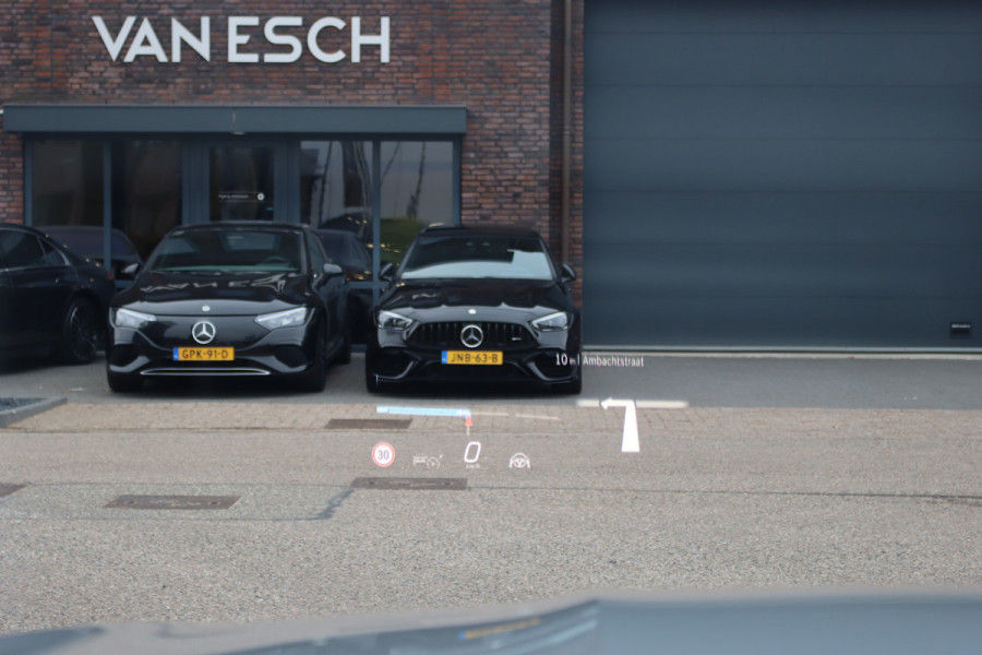 Mercedes-Benz E-Klasse Estate AMG 53 4MATIC+ | 585pk | Hyperscreen | Achterasbesturing | Distronic+ | Stoelventilatie | Trekhaak | Panoramadak | Digital Light | Burmester | HUD | Verwarmd Stuurwiel |