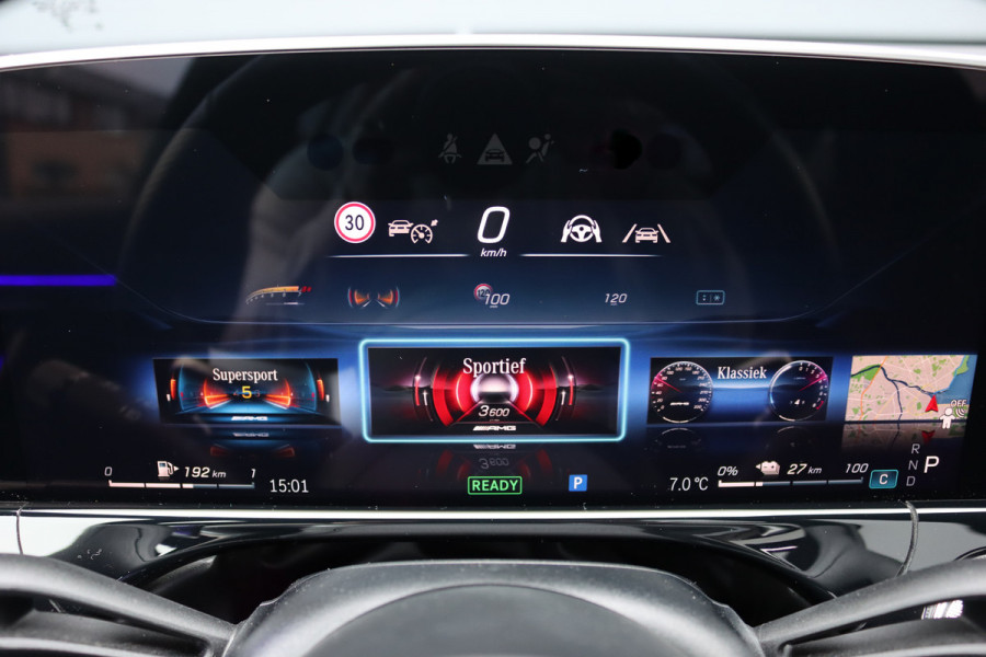 Mercedes-Benz E-Klasse Estate AMG 53 4MATIC+ | 585pk | Hyperscreen | Achterasbesturing | Distronic+ | Stoelventilatie | Trekhaak | Panoramadak | Digital Light | Burmester | HUD | Verwarmd Stuurwiel |