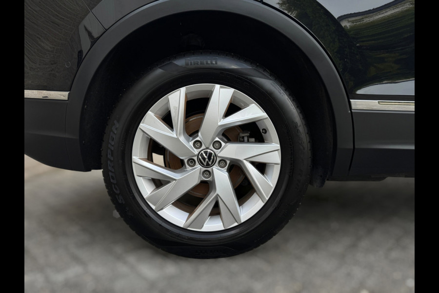 Volkswagen Tiguan 1.5 TSI Life CAMERA / TREKHAAK / STOELVERWARMING / STUURVERWARMING / CARPLAY / LED / VIRT. COCKPIT / ELEKTR KLEP