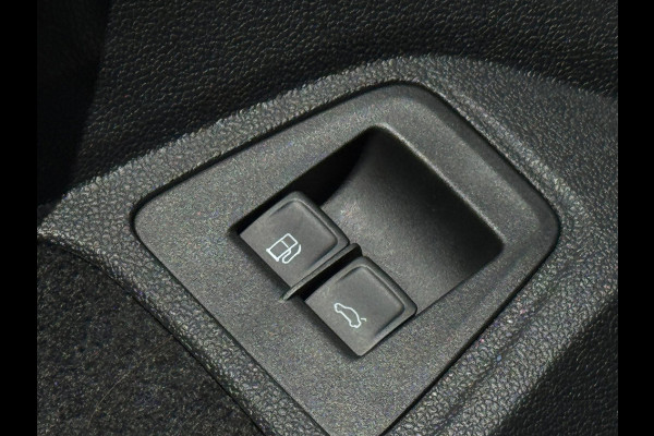 Volkswagen Tiguan 1.5 TSI Life CAMERA / TREKHAAK / STOELVERWARMING / STUURVERWARMING / CARPLAY / LED / VIRT. COCKPIT / ELEKTR KLEP