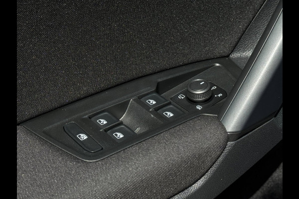 Volkswagen Tiguan 1.5 TSI Life CAMERA / TREKHAAK / STOELVERWARMING / STUURVERWARMING / CARPLAY / LED / VIRT. COCKPIT / ELEKTR KLEP
