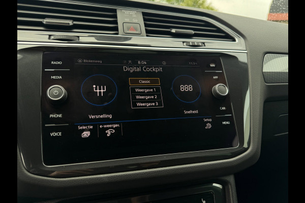 Volkswagen Tiguan 1.5 TSI Life CAMERA / TREKHAAK / STOELVERWARMING / STUURVERWARMING / CARPLAY / LED / VIRT. COCKPIT / ELEKTR KLEP