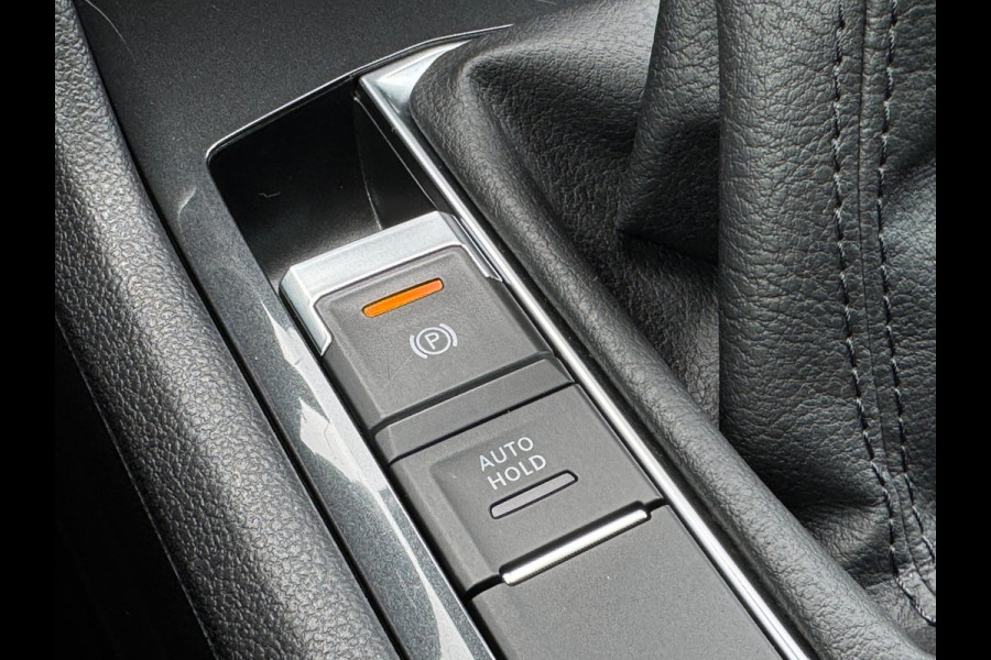 Volkswagen Tiguan 1.5 TSI Life CAMERA / TREKHAAK / STOELVERWARMING / STUURVERWARMING / CARPLAY / LED / VIRT. COCKPIT / ELEKTR KLEP
