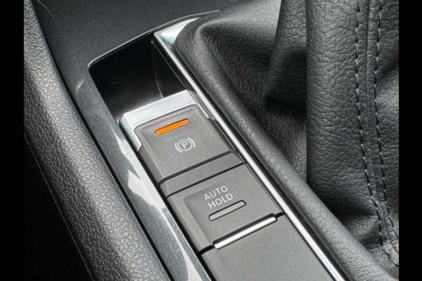 Volkswagen Tiguan 1.5 TSI Life CAMERA / TREKHAAK / STOELVERWARMING / STUURVERWARMING / CARPLAY / LED / VIRT. COCKPIT / ELEKTR KLEP