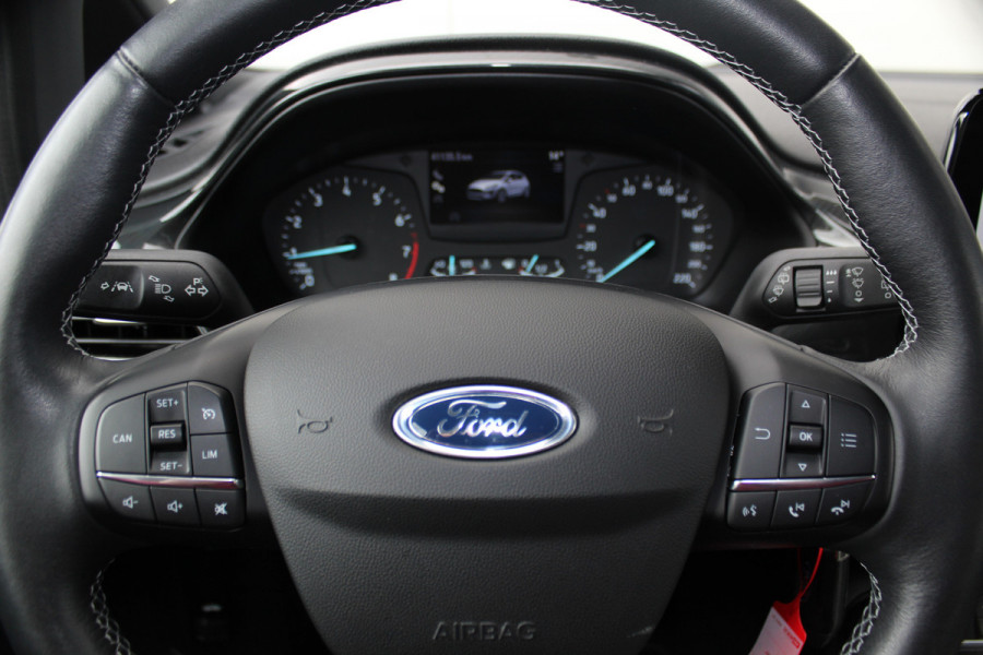 Ford Fiesta 1.0-95pk EcoBoost Active X. Zeer nette Ford Fiesta Active, slechts 41.000km. Autm. airco, All season banden, LM wielen, Stoel-, stuur- en voorraamverw., LED verl., Telefoonvoorb., Navigatie, Cruise control etc.