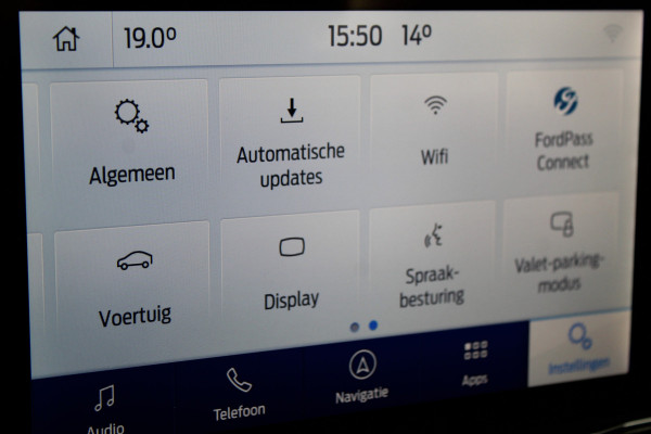 Ford Fiesta 1.0-95pk EcoBoost Active X. Zeer nette Ford Fiesta Active, slechts 41.000km. Autm. airco, All season banden, LM wielen, Stoel-, stuur- en voorraamverw., LED verl., Telefoonvoorb., Navigatie, Cruise control etc.
